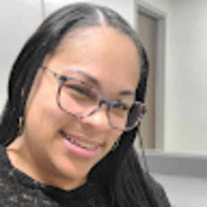 Meet your Posher, Dolores